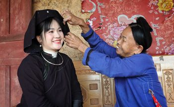 Hà Nội: Gần 25 nghìn người hành hương về Chùa Hương đầu năm mới