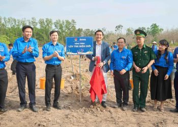 Amway Việt Nam và Trung ương Đoàn thực hiện công trình “ Lũy tre biên giới”