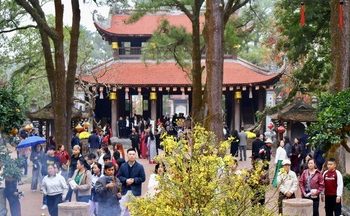 Du xuân giữa miền đất cổ đền Làng Vạc xứ Nghệ