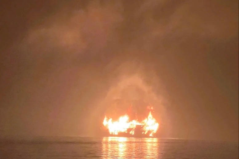 Yêu cầu kiểm tra, rà soát điều kiện an toàn toàn bộ đội tàu du lịch trên Vịnh Hạ Long Yêu cầu kiểm tra, rà soát điều kiện an toàn toàn bộ đội tàu du lịch trên Vịnh Hạ Long