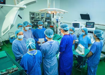 Cô gái Anh 19 tuổi qua đời tại Việt Nam, hiến tạng cứu sống 3 người