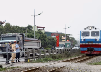 Cảnh báo tình trạng tai nạn đường sắt diễn biến phức tạpLôi
