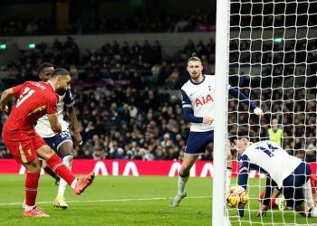 Lịch thi đấu bóng đá hôm nay 15/3, rạng sáng 16/3: Liverpool đại chiến Tottenham