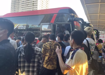 Tăng khoảng 200% lượng khách bến xe ở Hà Nội dịp lễ 30/4 và 1/5