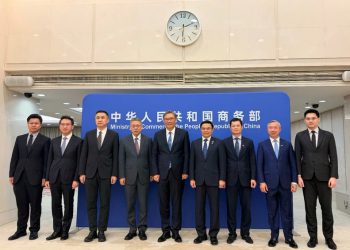 Hội đàm song phương giữa Bộ trưởng Lê Mạnh Hùng và Bộ trưởng Bộ Thương mại Trung Quốc Vương Văn Đào