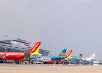 Cục Hàng không: Kiến nghị phụ thu nhiên liệu với khách bay nội địa