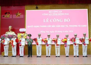 13 cán bộ công an tỉnh Đồng Nai được thăng hàm Đại tá