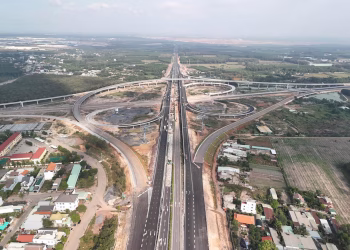 Tuyến chính cao tốc Biên Hòa – Vũng Tàu (từ nút giao Long Thành đến cuối QL56): Dự kiến khai thác tạm trước 30/4 với ô tô dưới 9 chỗ ngồi