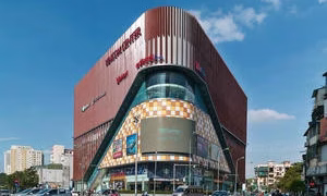 Vincom Retail (VRE) báo lãi quý I/2026 vượt 1.600 tỷ đồng, hoàn thành gần 30% kế hoạch năm