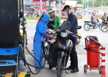 Giá xăng dầu hôm nay 9/4/2026: Thế giới tiếp tục giảm rất mạnh