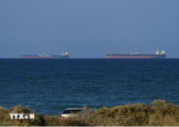 Hải quân Mỹ phong tỏa Hormuz, Iran phản ứng cứng rắn