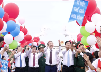 Tổng Bí thư, Chủ tịch nước Tô Lâm dự Lễ Thượng cờ Lễ hội “Thống nhất non sông”