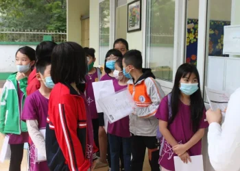 Chi phí thi quốc tế cho trẻ: Đầu tư hay đốt tiền?