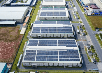 Điện mặt trời mái nhà mở hướng tự chủ năng lượng cho khu công nghiệp