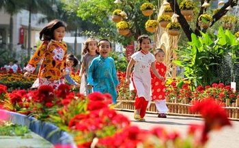 Đậm nét văn hóa Tết Huế với nghề làm bánh in