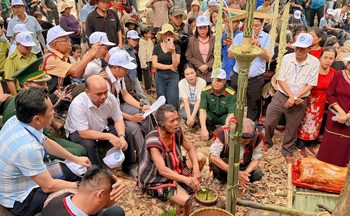 Tết Bunpimay: Mùa chúc phúc bằng nước của ‘đất nước triệu voi’