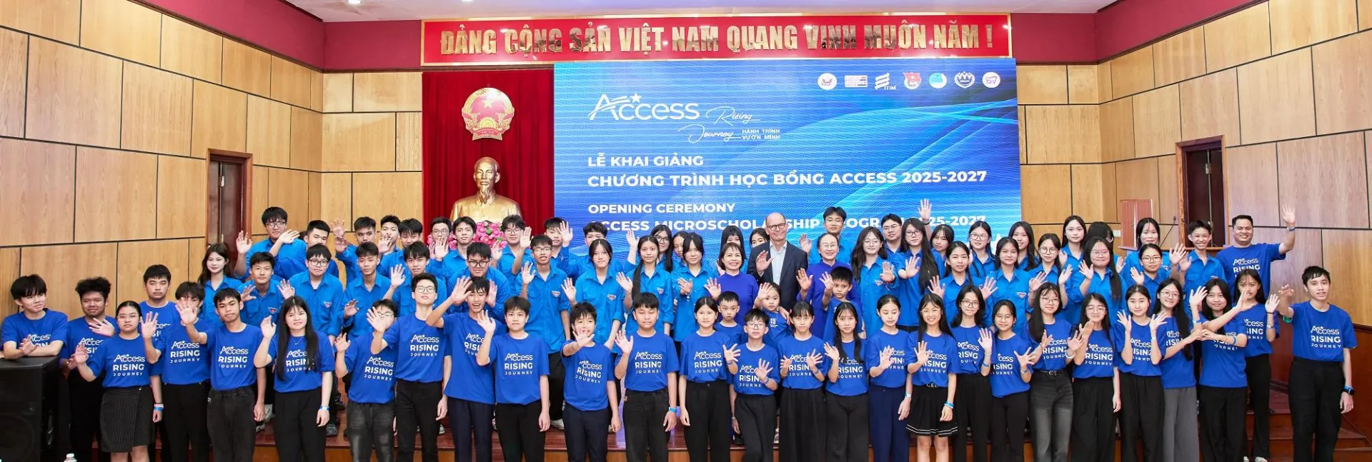 Le khai giang Chuong trinh Hoc bong Access-1