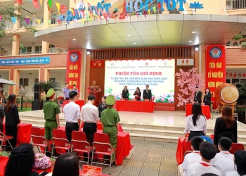 Trường THCS Ngọc Lâm tổ chức “Phiên tòa giả định”: Lan tỏa thông điệp “Nói không với bạo lực học đường”