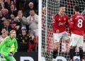 Manchester United thắng sát sao 2-1, tiến gần suất dự Champions League
