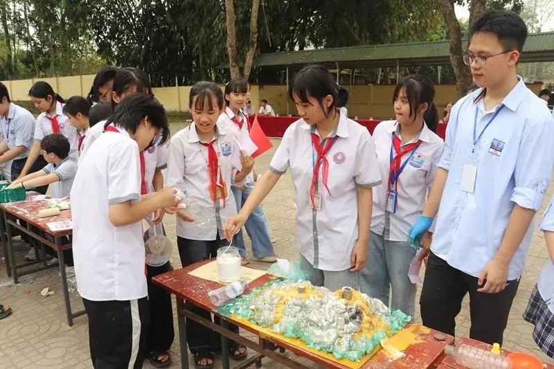 Học sinh Trường THCS Xuân Dương tham gia Ngày hội STEM khoa học