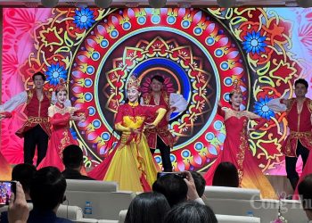 Giới thiệu văn hóa Tân Cương, hưởng ứng Năm hợp tác du lịch Việt – Trung