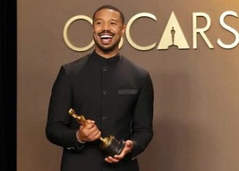 Diễn viên Michael B.Jordan gây bất ngờ tại giải Oscar 2026