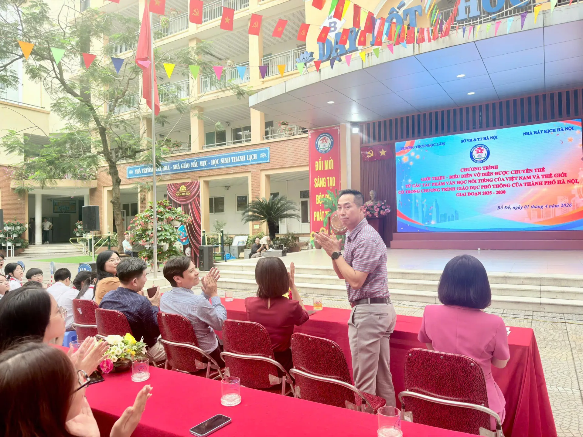 z7683094728272_7b01b9afeed8c5c3062af19e3d93aa14