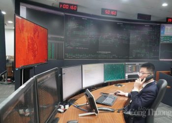 Nghịch lý hệ thống điện: Thừa buổi trưa, căng thẳng giờ cao điểm tối