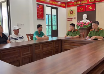 Xử phạt 150 triệu đồng nhóm đối tượng mua bán đất trái phép làm nghĩa trang