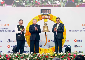 Tổng Bí thư, Chủ tịch nước Tô Lâm rung chuông tại Sàn Giao dịch Chứng khoán Quốc gia Ấn Độ