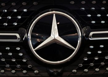 Tin công nghiệp quốc phòng 16/5: Mercedes-Benz sẽ sản xuất vũ khí