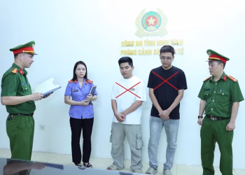 Khởi tố 2 đối tượng tiêu thụ hàng giả nhãn hiệu trị giá hàng tỷ đồng