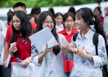 Hơn 1,2 triệu thí sinh đăng ký thi tốt nghiệp THPT, tỉ lệ miễn thi ngoại ngữ giảm mạnh