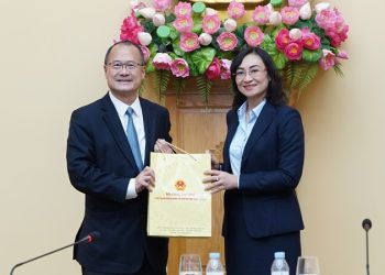 Thứ trưởng Phan Thị Thắng tiếp và làm việc với đoàn doanh nghiệp Trung Quốc