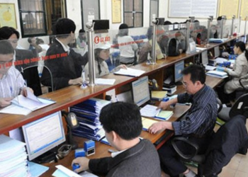 Bộ Nội vụ giải đáp về chế độ cấp bổ sung chênh lệch khi tinh giản biên chế