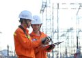Căng mình giữa nắng nóng cao điểm, bảo vệ an toàn hệ thống truyền tải điện phía Bắc