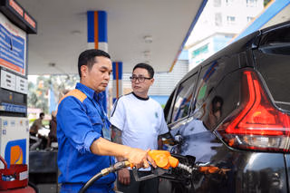 Đề xuất kéo dài ưu đãi thuế với xăng dầu đến hết tháng 9/2026