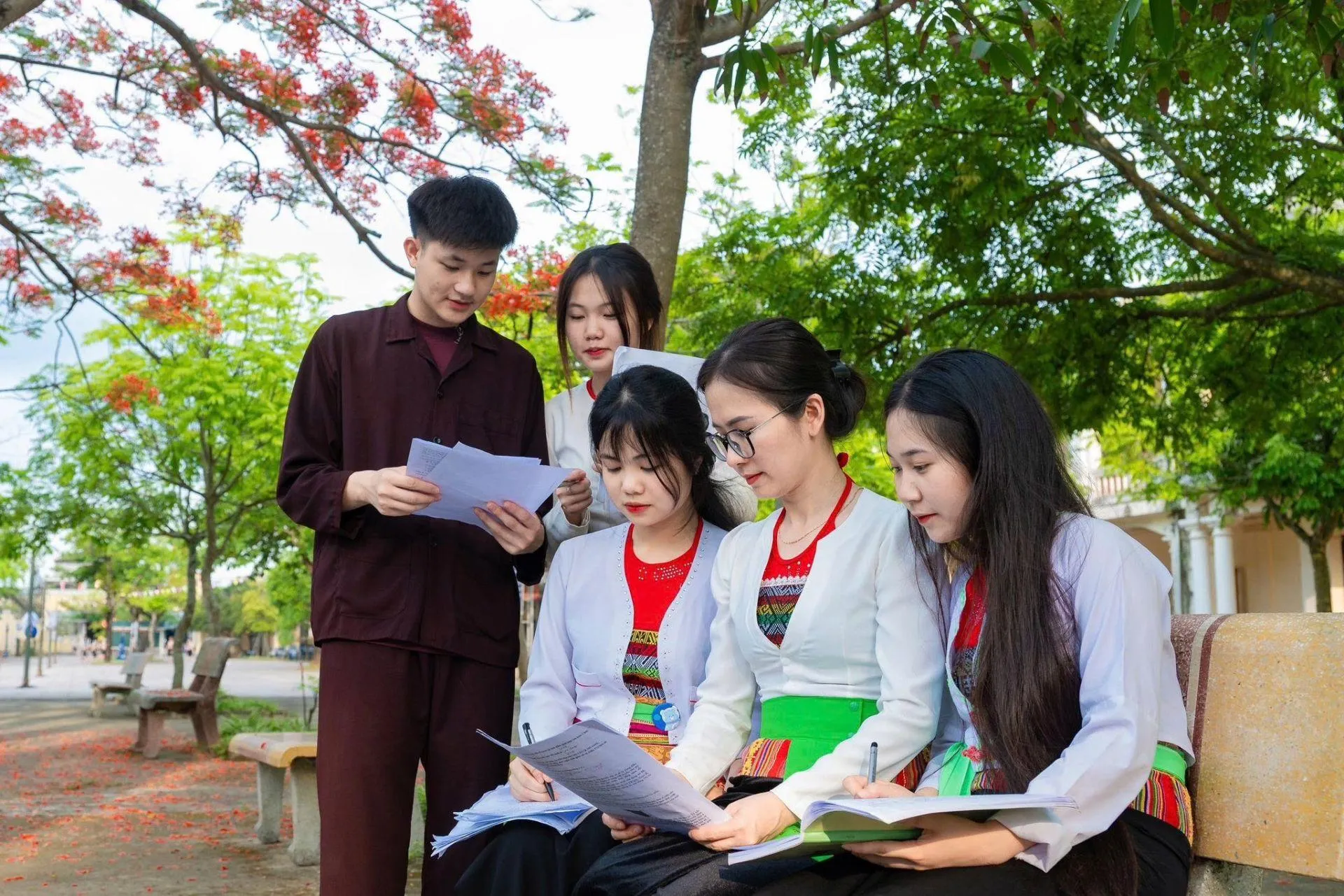 Học sinh nội trú, bán trú được hưởng nhiều chính sách hỗ trợ của Đảng và Nhà nước. (Ảnh minh họa) 69077907916308979690420957650888947611264421n-1779976212464439746962-1780017995