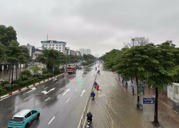 Gió mùa đông bắc giữa mùa hè, Bắc Bộ mưa lớn