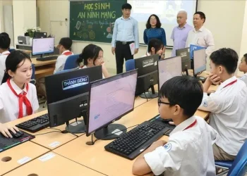 Hà Nội tăng cường “lá chắn số” bảo vệ trẻ em trước các nguy cơ trên không gian mạng