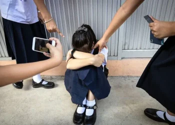 Chuyên gia cảnh báo hệ lụy từ việc quay phim, phát tán clip bạo lực học đường