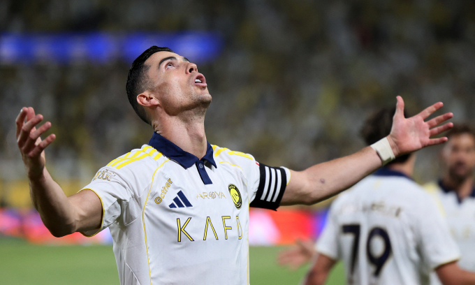 Cristiano Ronaldo mừng bàn nâng tỷ số lên 2-1 cho Al Nassr trong trận thắng Damac 4-1 ở vòng cuối Saudi Pro League trên sân Al-Awwal Park, Riyadh, Arab Saudi ngày 21/5/2026. Ảnh: AFP