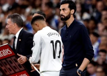 Real Madrid thêm hỗn loạn: Mbappe cãi nhau gay gắt với HLV Arbeloa