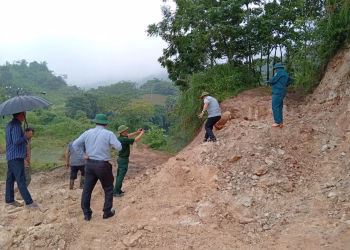 Phát hiện quả bom nặng khoảng 500kg khi thi công đường gom ở Bảo Hà