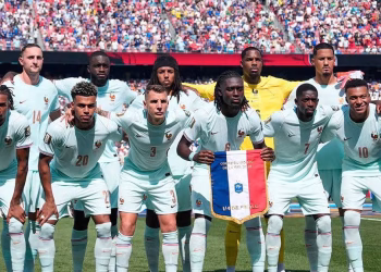 Pháp vào bán kết World Cup lần thứ ba liên tiếp.