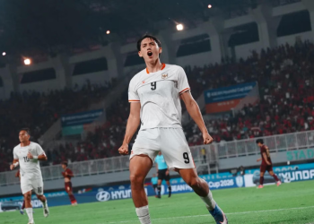 Indonesia và Singapore gây sức ép lên đội tuyển Việt Nam