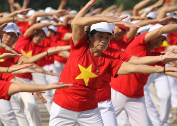 Đề xuất hướng dẫn kiến thức, kỹ năng chuẩn bị cho tuổi già đối với người từ 40 tuổi trở lên