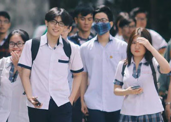 Điểm thi THPT 2026: Không ngoài dự đoán, điểm Văn phân hóa mạnh, ít thí sinh đạt điểm cao
