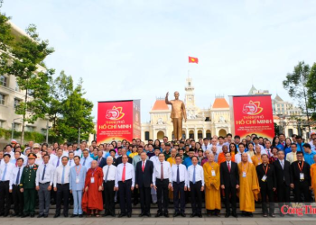 Lãnh đạo Đảng, Nhà nước dâng hoa tưởng nhớ Chủ tịch Hồ Chí Minh