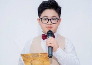 Từ sân khấu trường học đến ước mơ MC truyền hình của Nguyễn Hoàng Bách